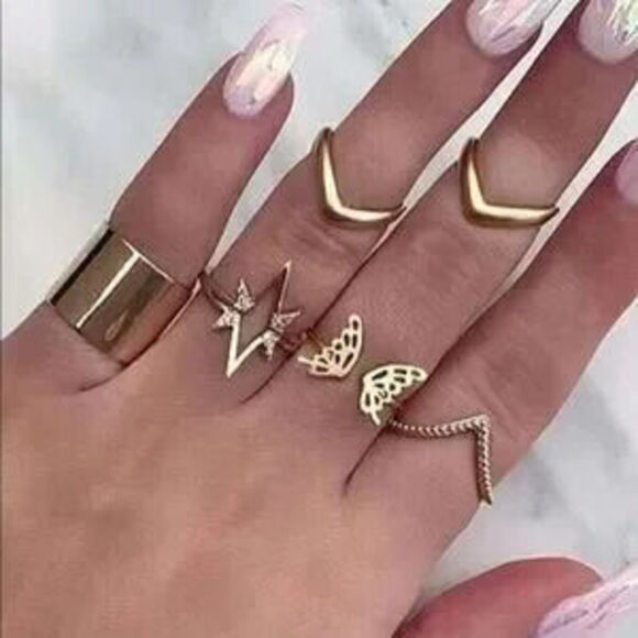 Jewelry - GOLD 3/$30 7pc Butterfly Ring Set